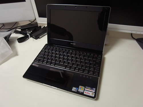 R0011719 (by akiyan.com) R0011719 (by akiyan.com)